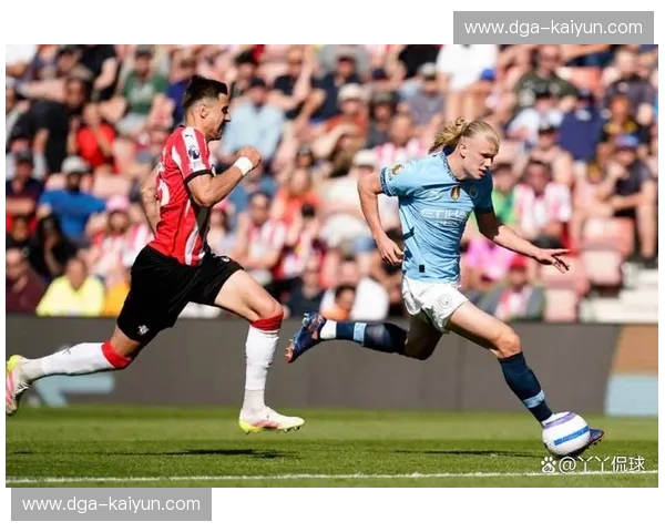 曼城之巅：在伊蒂哈德的蓝月之下，见证足球工业的极致艺术与宿命对决